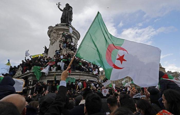 أكبر اتحاد عمالي جزائري يؤيد "التغيير" لكن بشكل سلمي