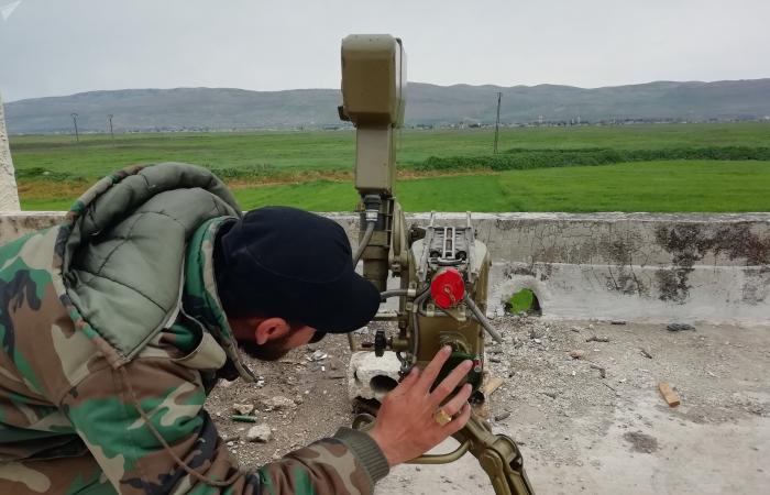 الحربي السوري يطيح باجتماع للنصرة ويدمر مستودعات أسلحة جنوب إدلب