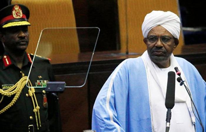 جدل واسع في السودان... والرئاسة تؤكد عدم تراجع البشير