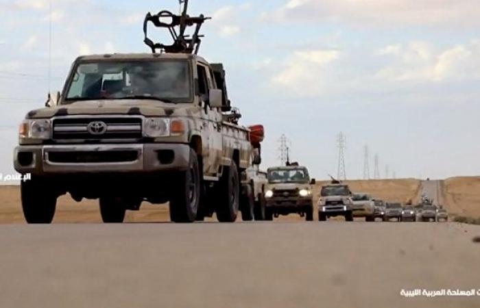 مصدر محلي: اشتباكات عنيفة بضواحي طرابلس بين الجيش الليبي وقوات الوفاق