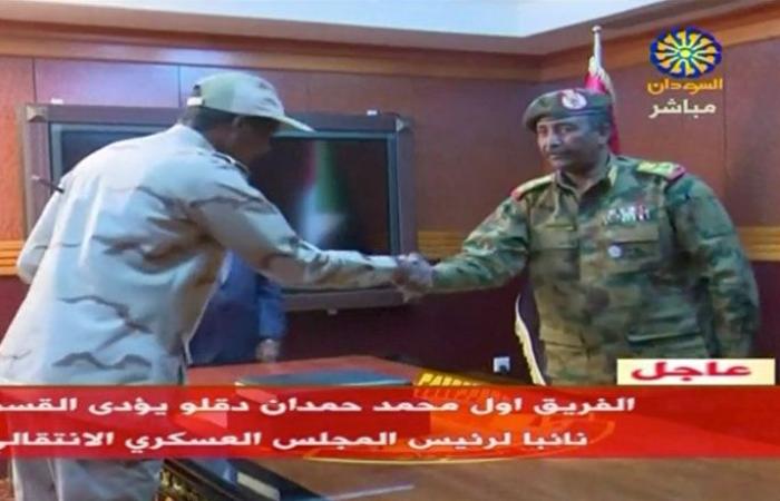رئيس المجلس العسكري في السودان يشدد على أهمية تماسك القوات المسلحة لاستكمال دورها
