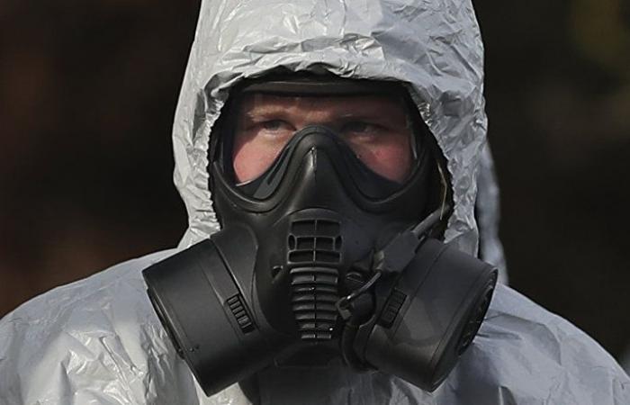 وسائل إعلام أجنبية تصور مسرحية "موت" سبعة أشخاص في حماة من أسلحة كيميائية