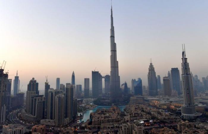 الإمارات تكشف تفاصيل سقوط طائرة بالقرب من مطار دبي