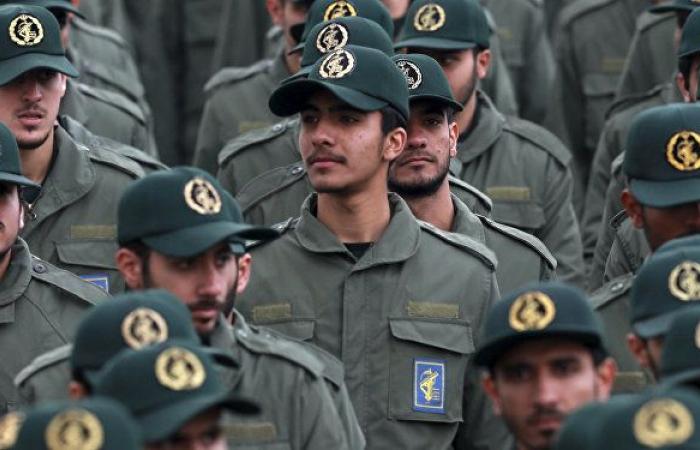 الرئيس الإيراني يطالب بصلاحيات "زمن الحرب"