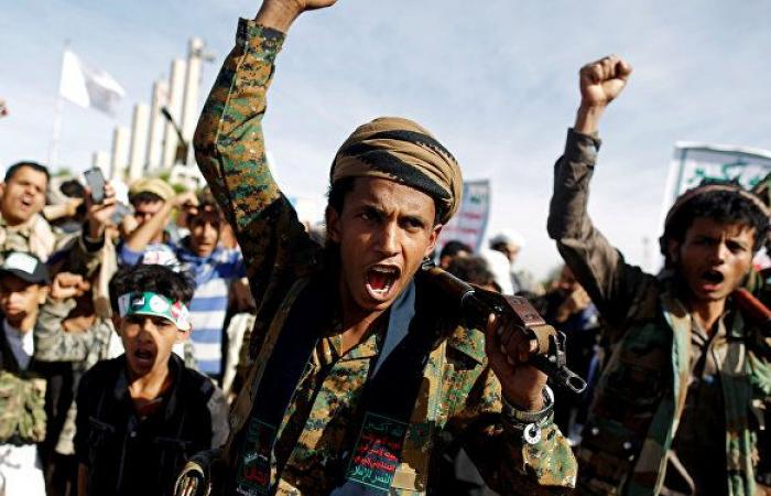 "أنصار الله" تعلن إلحاق خسائر بقوات يمنية في نجران جنوب غربي السعودية
