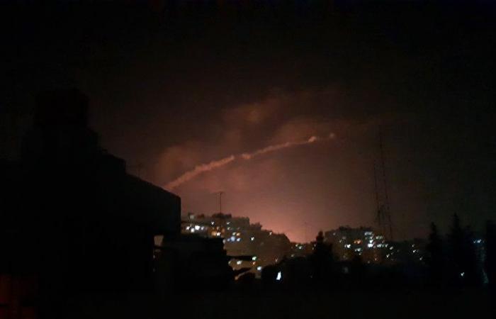 مصدر عسكري: الدفاعات الجوية السورية تتصدى لعدوان إسرائيلي وتدمر صاروخين استهدفا مطار "التيفور"