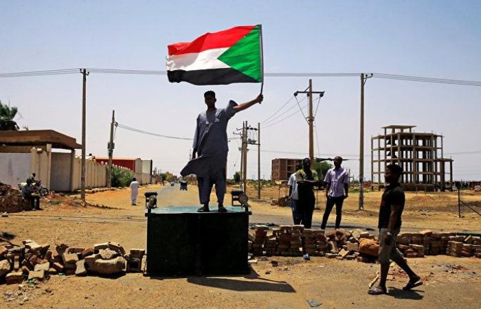 إصابة نجم الكرة السودانية أثناء فض الاعتصام (صورة)