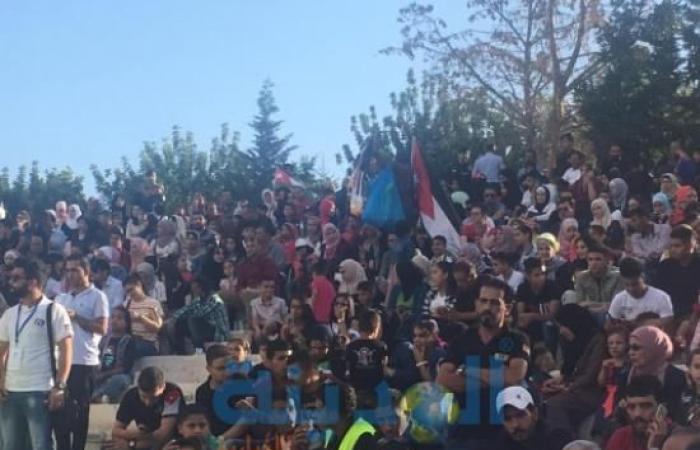 صور : اهازيج ودبكات شعبية بمشاركة وزراء ونواب واعيان في حدائق الحسين احتفالا بعيد الجلوس الملكي
