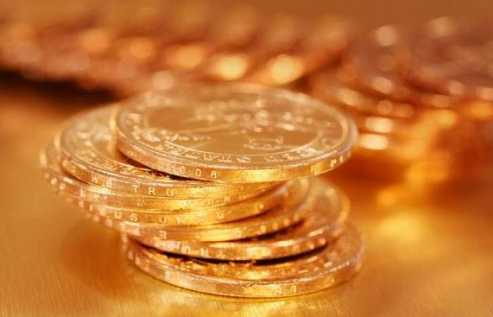 محدث.. الذهب يفقد 15 دولاراً عالمياً مع مكاسب الأسهم