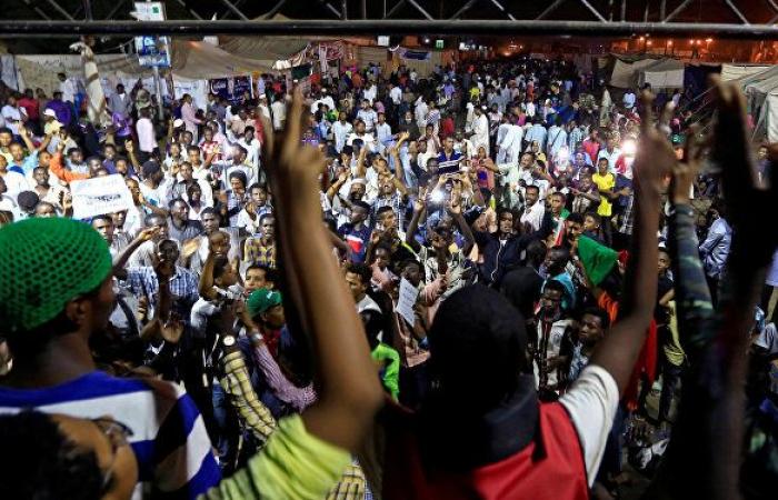 المبعوث الإثيوبي: اتفاق الأطراف السودانية على مواصلة بحث تشكيل مجلس سيادي