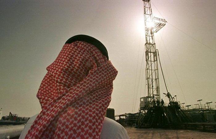 خبير سعودي: اعتمادنا المطلق على إيرادات النفط سينتهي في 2030