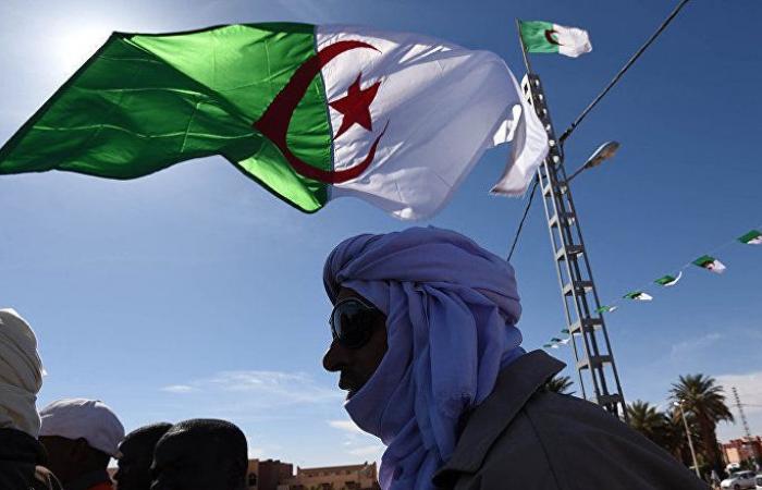برلماني جزائري: لا مساس بالدستور وتغيير الحكومة هو الأقرب