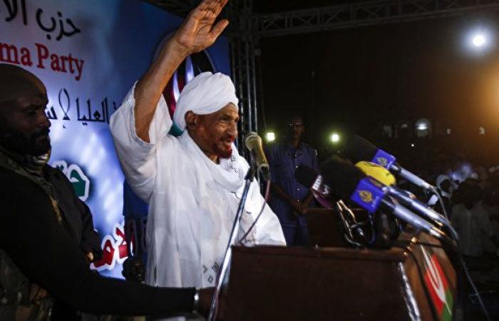 الصادق المهدي يحذر: السودان يمكن أن يتحول إلى "قبلة الإرهاب"