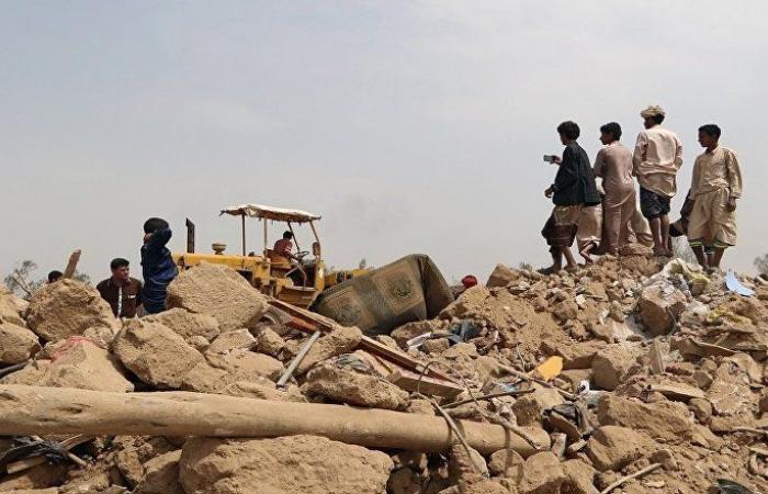 الجيش اليمني: طيران التحالف يقصف مخزن صواريخ ومواقع مدفعية للحوثيين