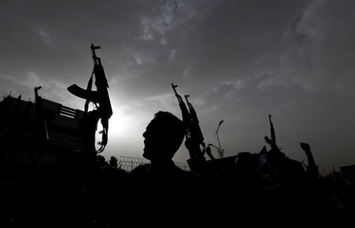 "أنصار الله" تعلن انشقاق ضابط عن قوات الجيش اليمني التابع للحكومة الشرعية