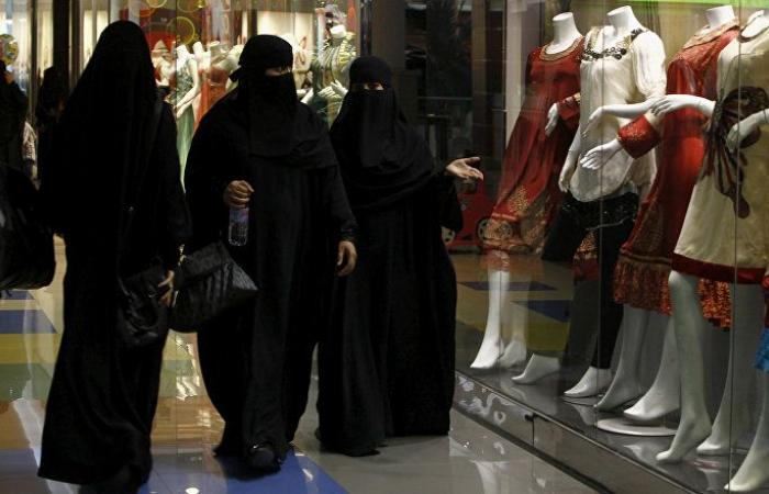بعد قرار مجلس الوزراء... كيف تستفيد السعودية من فتح المحلات التجارية طوال اليوم؟