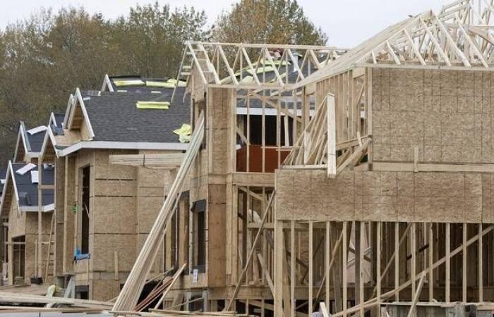 تراجع تصاريح وعمليات بناء المنازل الأمريكية خلال يونيو