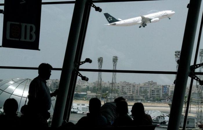 برلماني مصري يتحدث عن أسباب وقف رحلات الطيران البريطاني لمصر