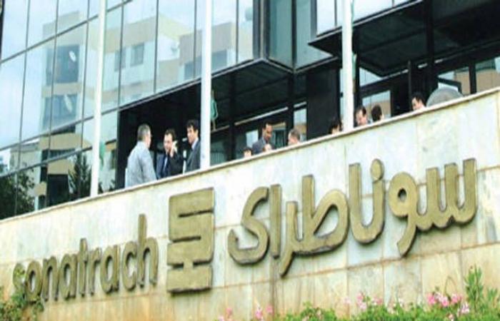 إيران تفرج عن ناقلة النفط الجزائرية بعد احتجازها بمضيق هرمز