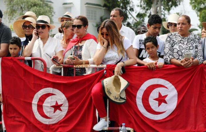 منع الحجاب وتوريث المرأة ضعف الرجل... راقصة تونسية تعلن برنامجها لانتخابات الرئاسة