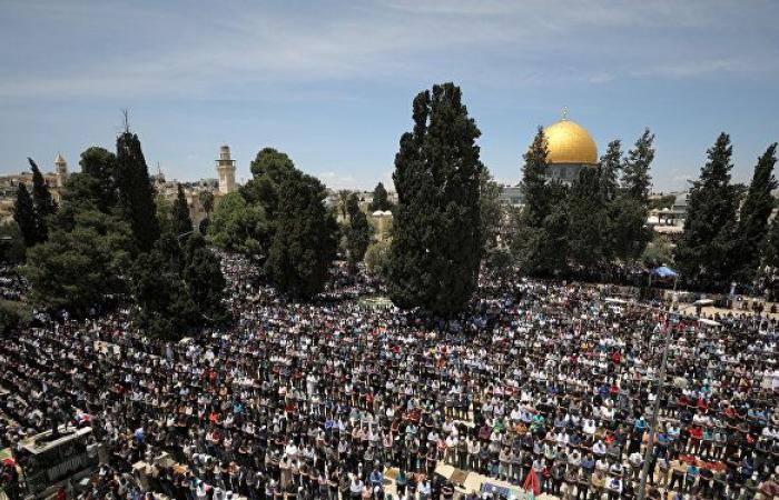 الرئاسة الفلسطينية تحذر من مغبة المساس بالوضع القائم في المسجد الأقصى