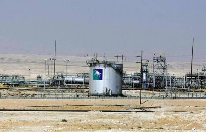 الإمارات تدين الاعتداء على حقل النفط السعودي