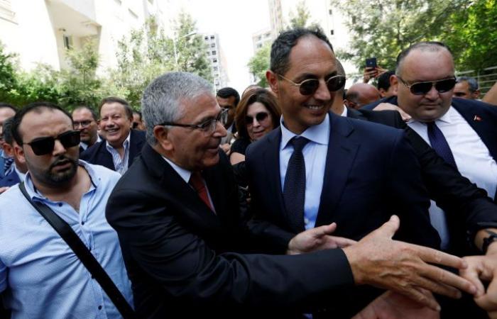 وزير الدفاع التونسي المستقيل يحسم الجدل حول تصريحات بشأن قطر 