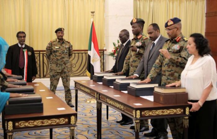 "العضو المتغيب" يؤدي اليمين الدستورية للانضمام إلى السيادي السوداني
