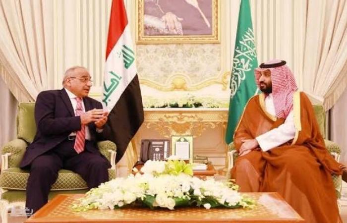 ولي عهد السعودية يناقش ملف استقرار أسواق النفط مع عبدالمهدي
