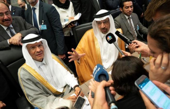 بحضور ولي العهد... وزير الطاقة السعودي الجديد يؤدي القسم أمام الملك (صور)