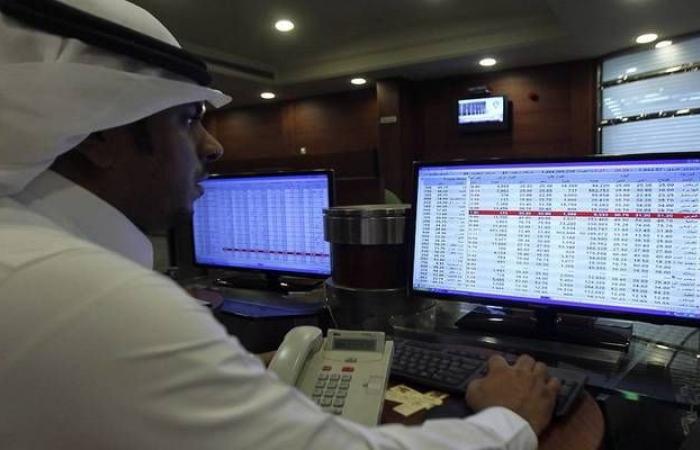سوق الأسهم السعودية يفقد 145 نقطة بالتعاملات الصباحية