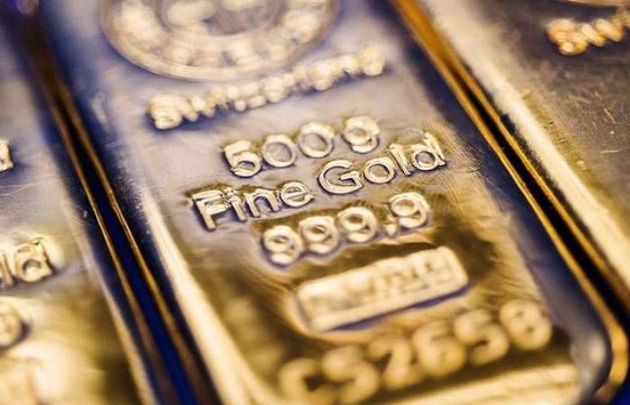 هبوط أسعار الذهب عالمياً مع ترقب بدء اجتماع الفيدرالي