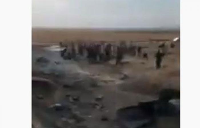 بالفيديو : مقتل 12 مدنيا جراء تفجير بسوريا بالقرب من الحدود التركية