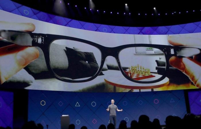 فيسبوك تطور نظارات ذكية لتحل محل هاتفك