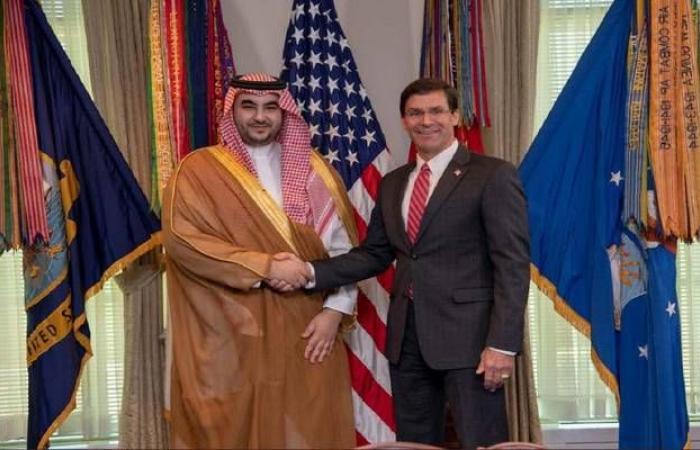نائب وزير الدفاع السعودي:نواصل الوقوف مع أمريكا ضد قوى الشر