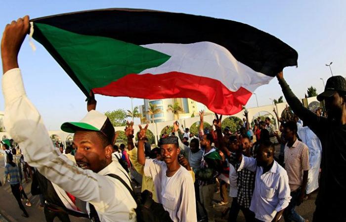 الحكومة السودانية تعلن تدشين خطة إنقاذ اقتصادية مدتها 9 أشهر
