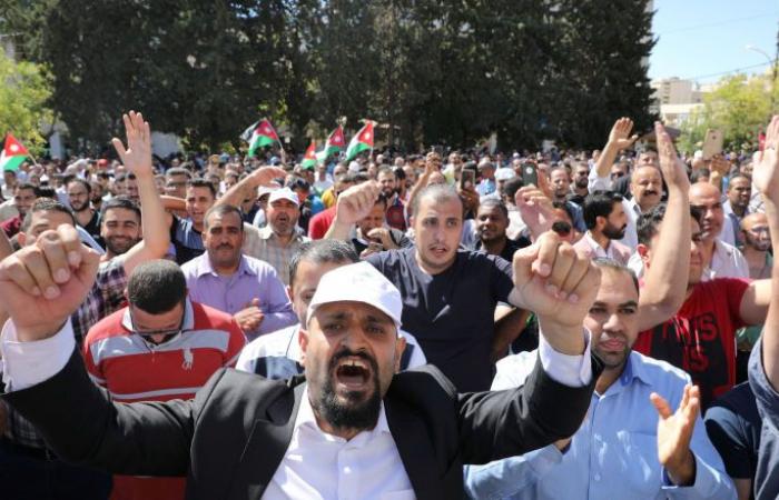 إنهاء أطول اضراب في تاريخ الأردن باتفاق ينتصر لمطالب المعلمين