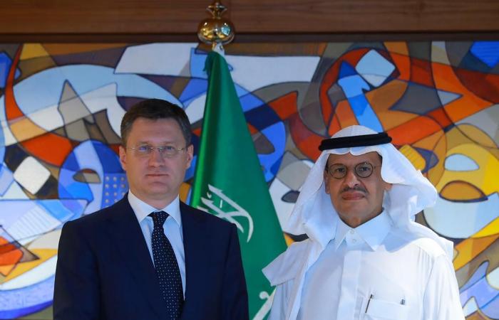 بالصور.. وزير الطاقة السعودي يوقع بروتوكول تعاون مع نظيره الروسي