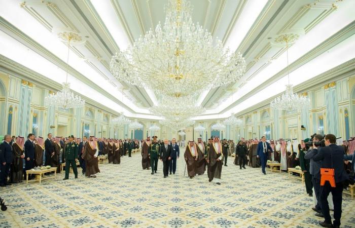 صور.. استقبال خادم الحرمين وولي العهد السعودي للرئيس الروسي