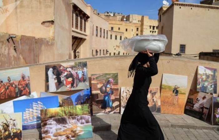 نساء بلا رجال ينحتن المنازل في الجبال... معاناة عشرات القرى في المغرب