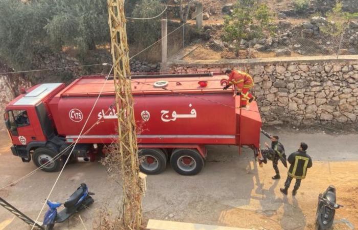 بالفيديو... مواطنون يطردون وزيرا لبنانيا من مركز مختص بمساعدة المنكوبين من الحرائق