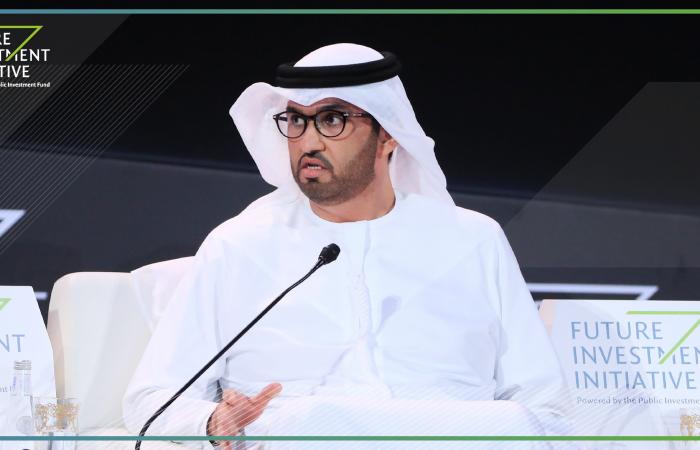 سلطان الجابر: "أرامكو" السعودية تسعى لتحقيق نظام إلكتروني لتحسين البيئة