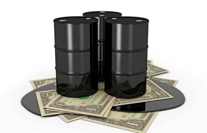 محدث.. أسعار النفط تهبط عند التسوية بفعل القلق التجاري