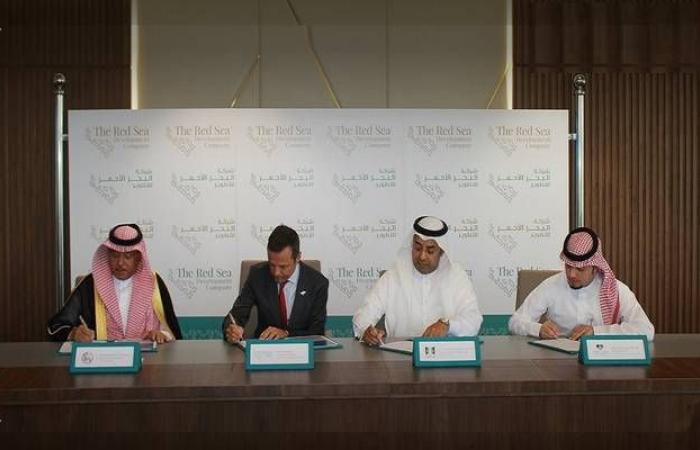 اتفاقيات لتوفير فرص عمل بمشروع البحر الأحمر السعودي