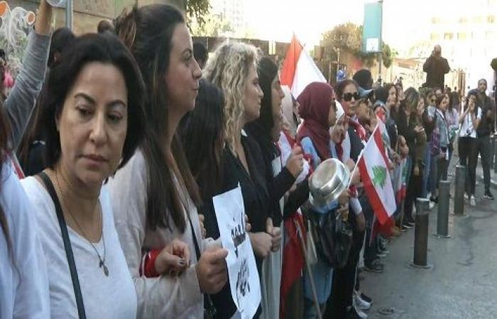 انتشار مكثف للأمن وسط بيروت.. والمحتجون يتحدون البرلمان