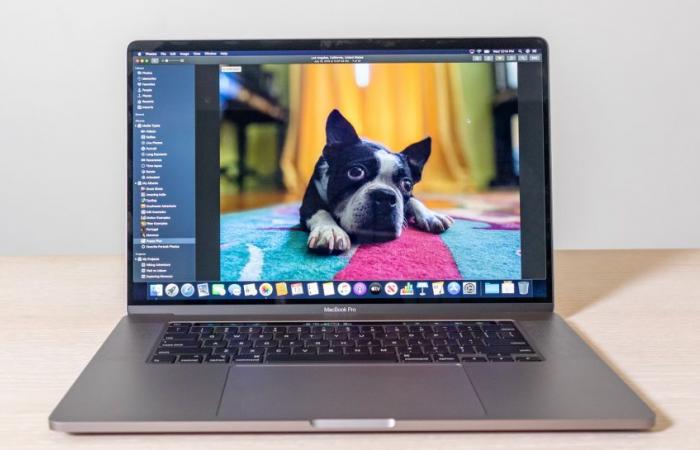 مالكو MacBook Pro 16 يعانون من مشكلات متعددة