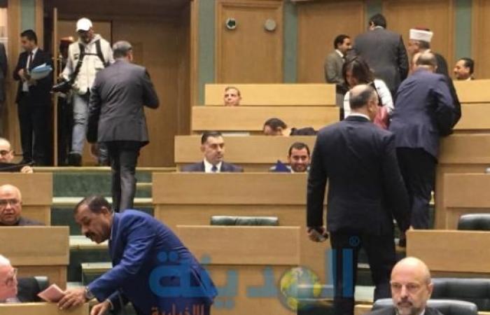 بالصور : أجواء الحكومة والنواب قبل التصويت على رفع الحصانة عن الحباشنة والهواملة