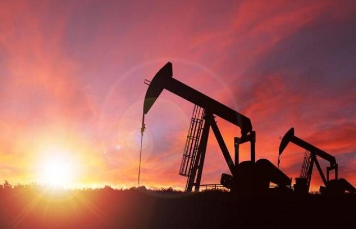 النفط يرتفع 1% مع التفاؤل بالصفقة التجارية