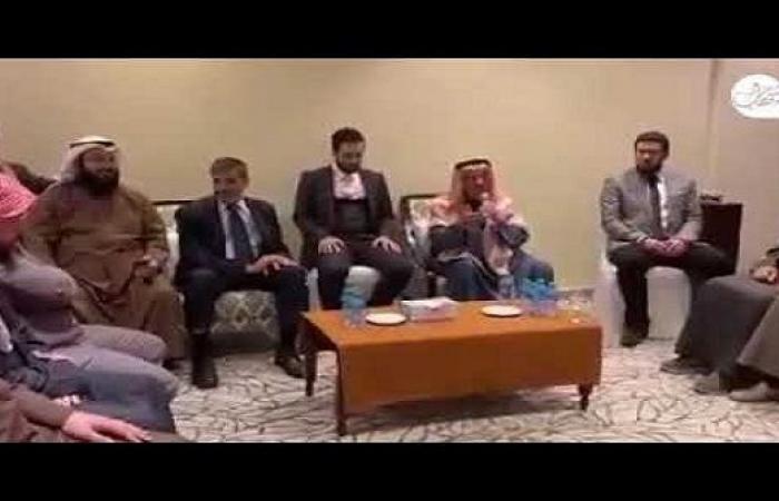 بالفيديو .. داعية أردني يتوفى خلال خطبته في جاهة بالكويت