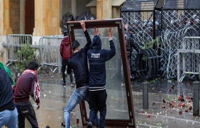 بيروت تلملم جراحها.. 400 مصاب في صدامات مع الأمن